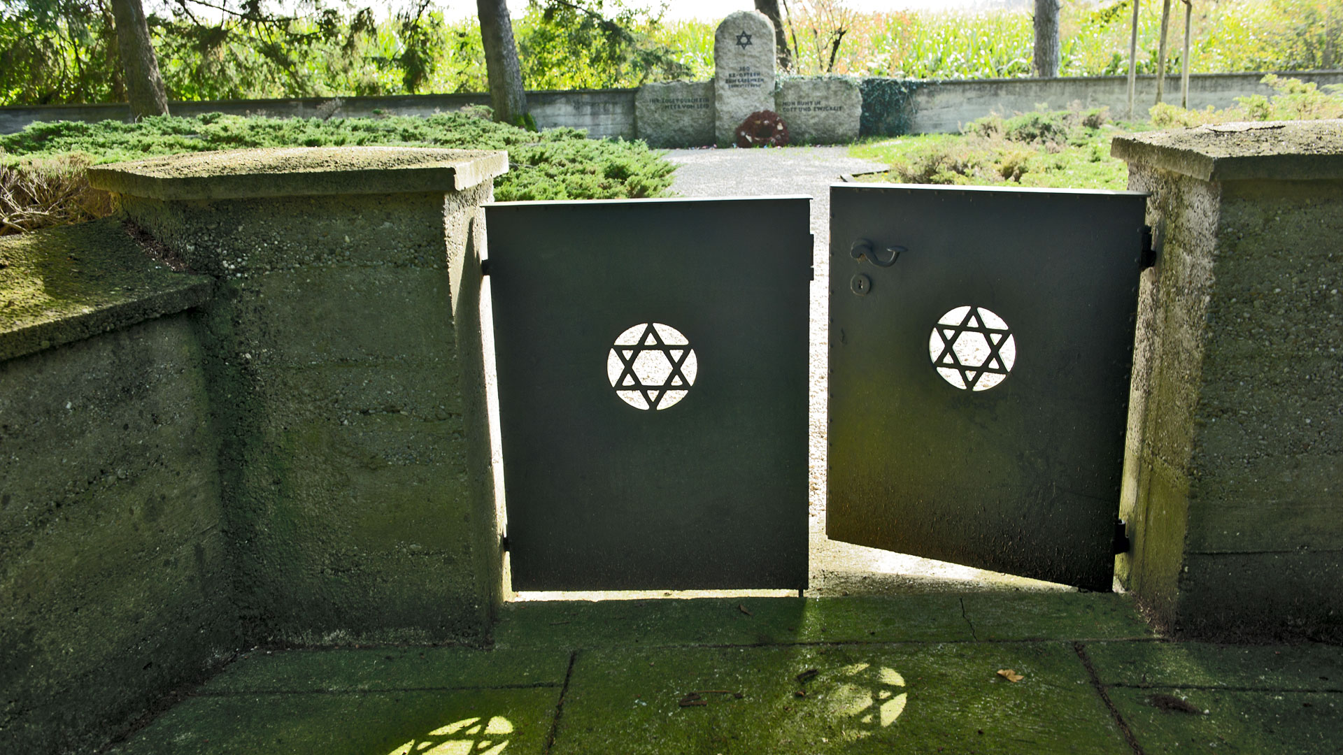 concentration-camp-cemetery-hurlach-landsberg-kaufering-erinnern